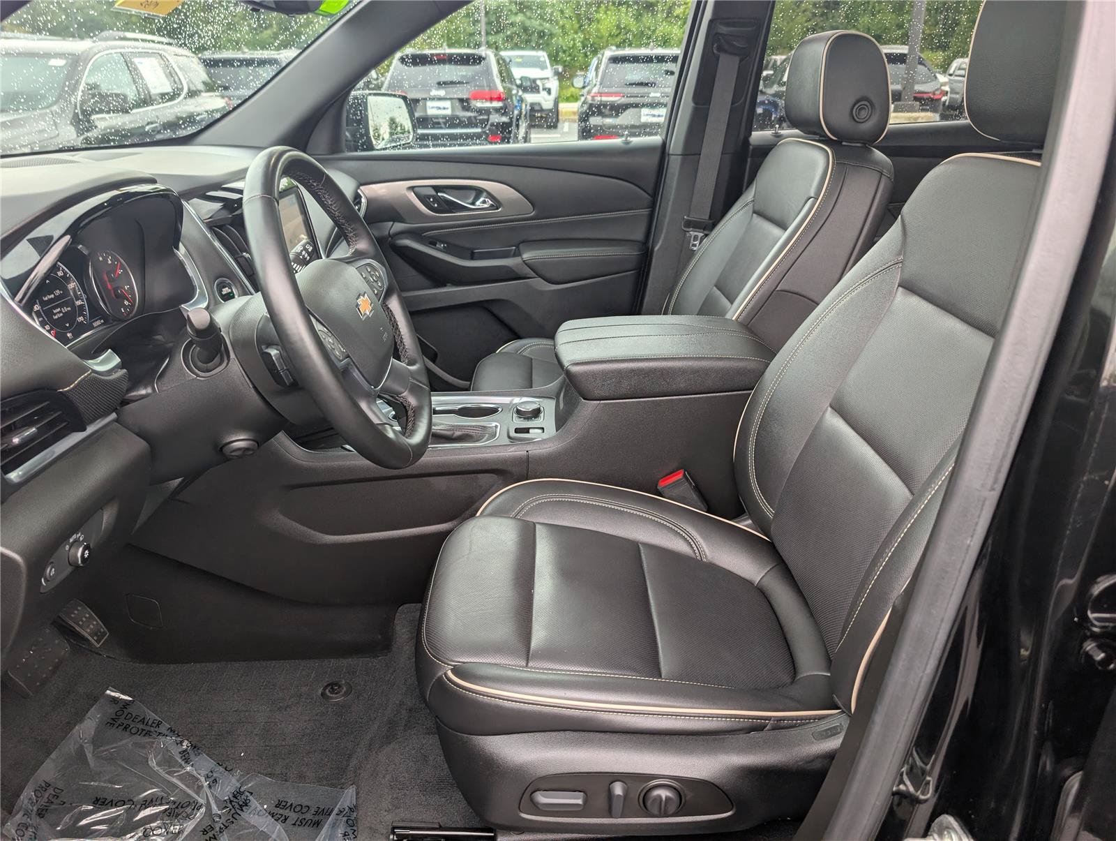 Used 2023 Chevrolet Traverse Premier w/ LPO, Floor Liner Package AWD/4WD image 19