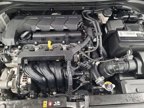 Used 2022 Hyundai Accent SE w/ Cargo Package FWD image 30