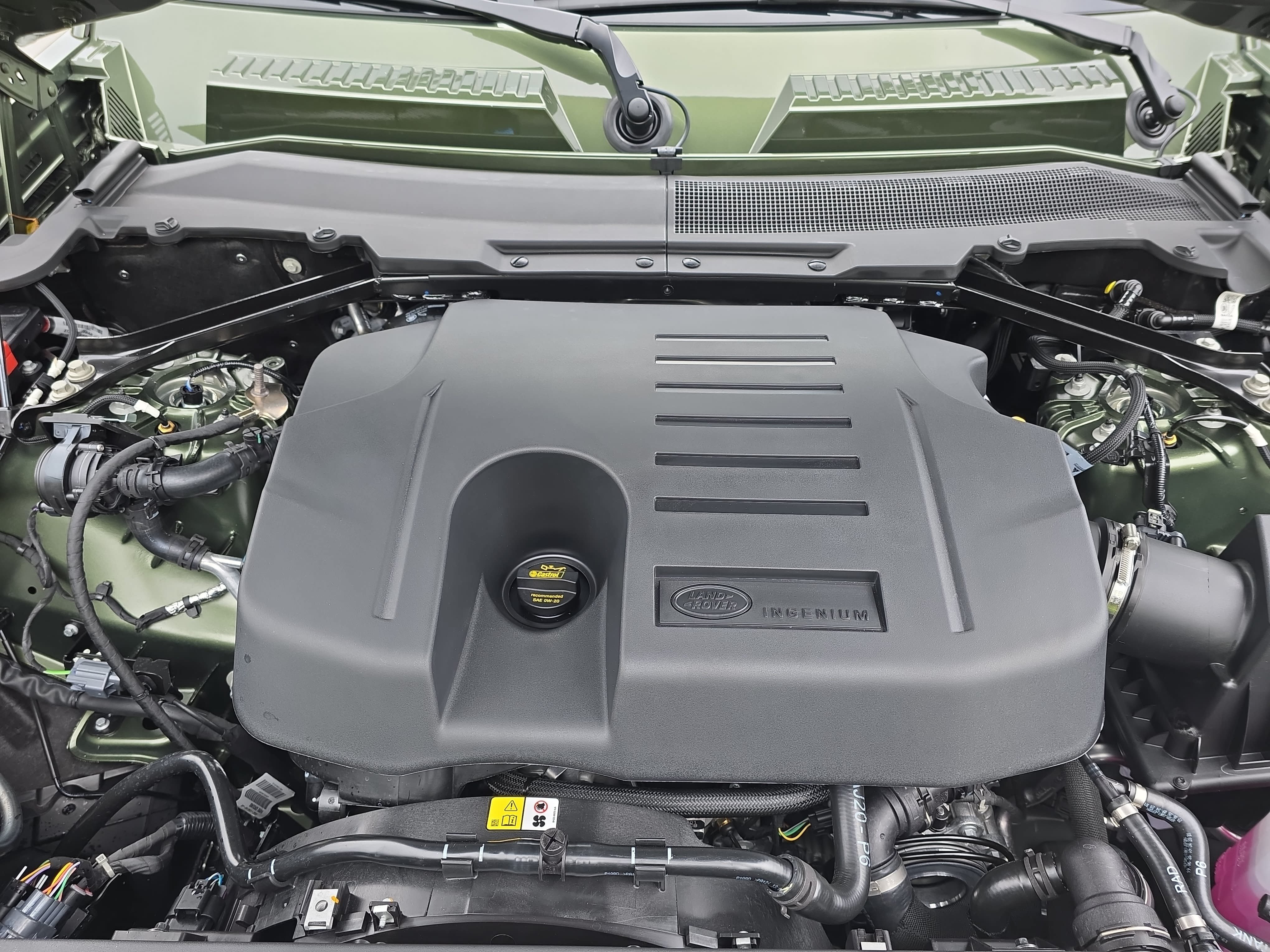 New 2026 Land Rover Defender 110 X-Dynamic SE AWD/4WD image 30