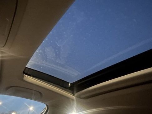 Used 2018 Honda Accord Touring image 15