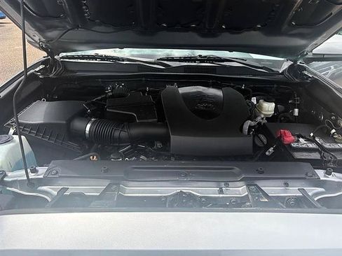 Used 2021 Toyota Tacoma SR5 RWD image 15