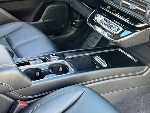 New 2026 Lincoln Corsair Premiere image 10