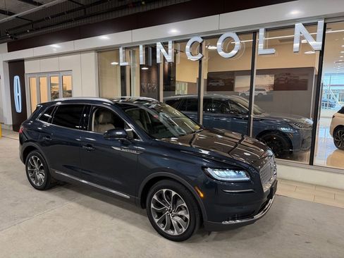 Used 2023 Lincoln Nautilus Reserve AWD/4WD image 5