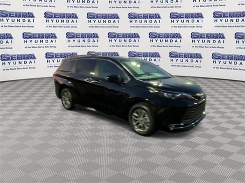 Used 2024 Toyota Sienna XLE image 2