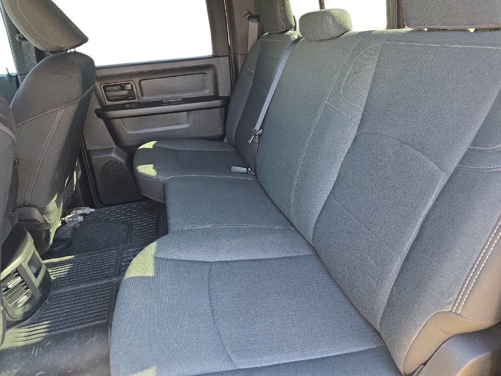 Used 2024 RAM 3500 Tradesman w/ Chrome Appearance Group AWD/4WD image 12
