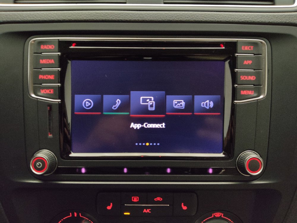 Used 2018 Volkswagen Jetta SE FWD image 25