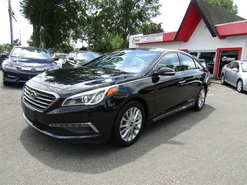 Used 2015 Hyundai Sonata Limited w/ Option Group 05 FWD image 11