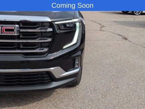 Used 2024 GMC Acadia Elevation w/ Luxury Package image 10