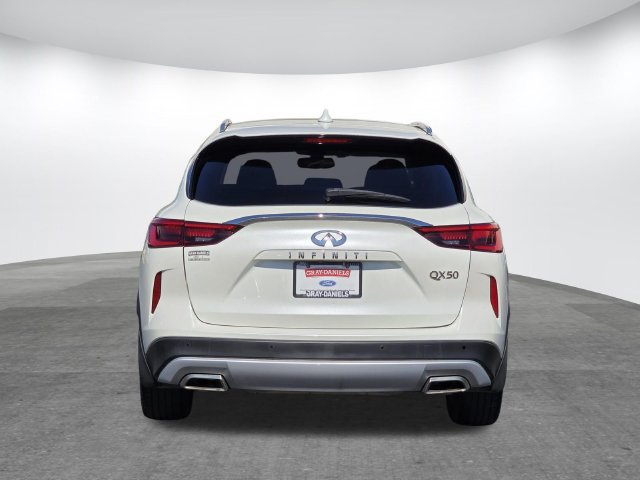 Used 2020 INFINITI QX50 Luxe w/ Navigation Package FWD image 5