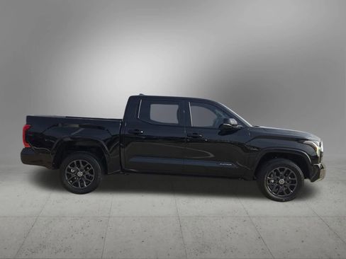 Used 2024 Toyota Tundra Platinum image 6