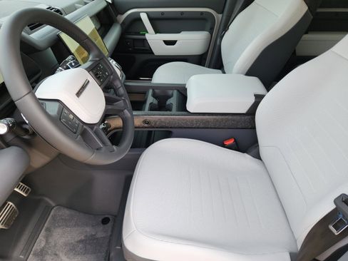 New 2026 Land Rover Defender 110 OCTA image 13