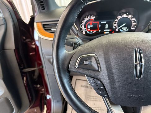 Used 2018 Lincoln MKC Select w/ Select Plus Package FWD image 14
