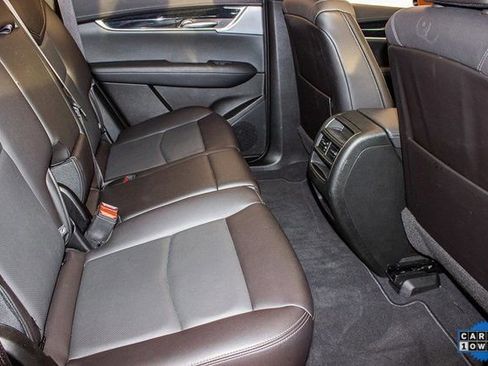 Certified 2025 Cadillac XT5 Premium Luxury image 12