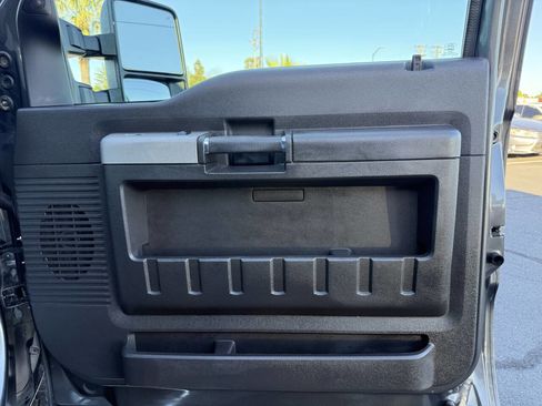 Used 2015 Ford F250 Lariat w/ Lariat Ultimate Package AWD/4WD image 14