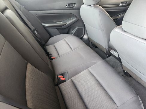 Used 2024 Nissan Altima 2.5 SV image 34