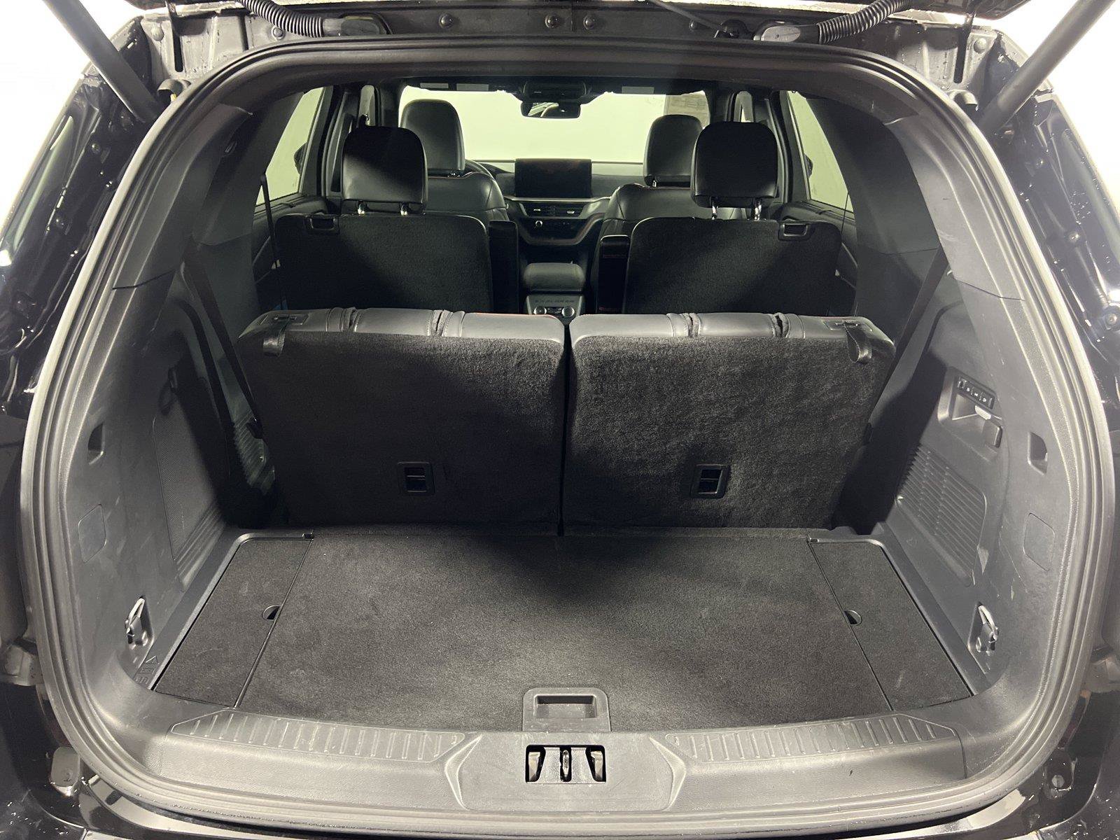Used 2025 Ford Explorer ST AWD/4WD image 19