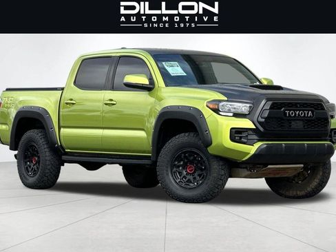 Used 2022 Toyota Tacoma TRD Pro AWD/4WD image 2