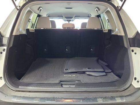 Used 2023 Nissan Rogue SV FWD image 10