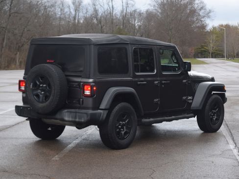 Used 2019 Jeep Wrangler Unlimited Sport image 24