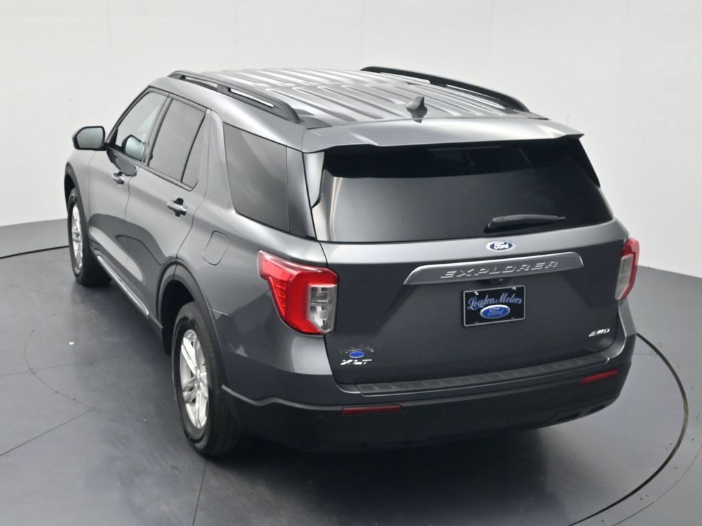 Used 2023 Ford Explorer XLT AWD/4WD image 43