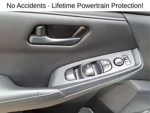 Used 2024 Nissan Sentra S FWD image 11