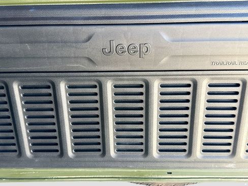 Used 2021 Jeep Wrangler Sport AWD/4WD image 29