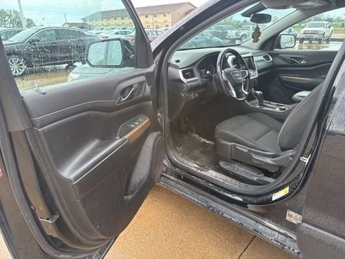 Used 2019 GMC Acadia SLE image 9