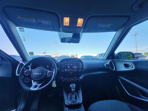 Used 2022 Kia Soul LX w/ Technology Package FWD image 18