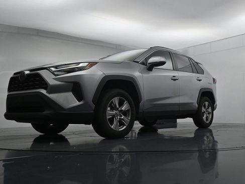 Used 2024 Toyota RAV4 XLE AWD/4WD image 20