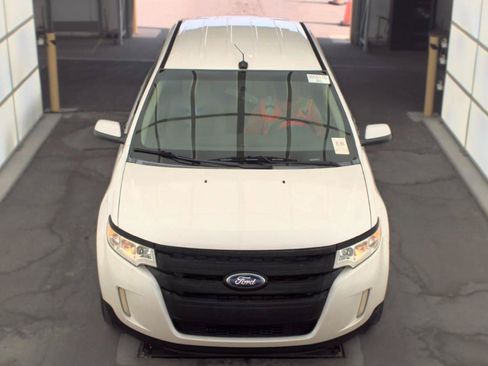 Used 2011 Ford Edge SEL FWD image 2