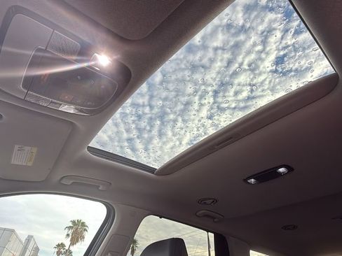 Used 2024 Hyundai Palisade SEL w/ Premium Package image 12