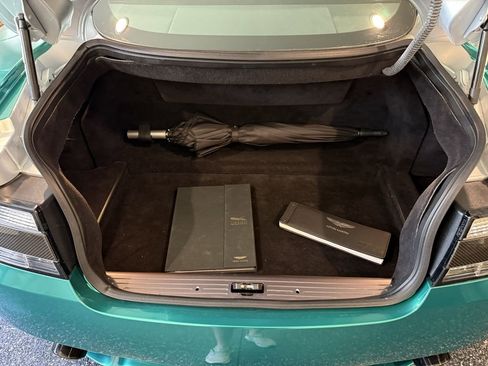 Used 2015 Aston Martin DB9 Coupe image 15