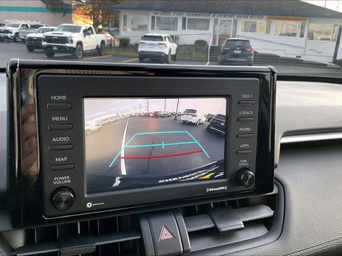 Used 2021 Toyota RAV4 XLE image 21