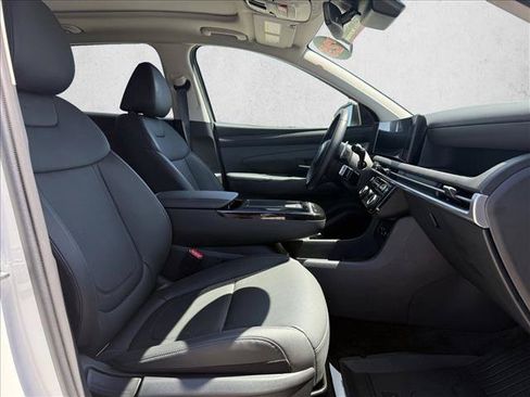 Certified 2025 Hyundai Tucson SEL AWD/4WD image 5