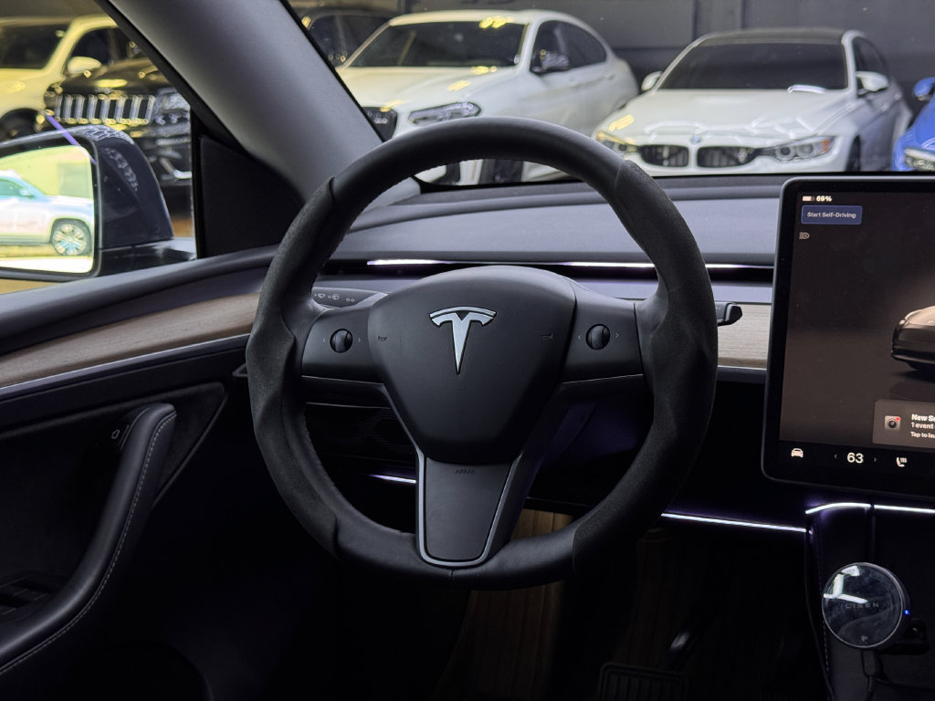 Used 2023 Tesla Model Y Long Range AWD/4WD image 27
