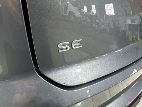 Used 2025 Volkswagen Atlas Cross Sport SE FWD image 23