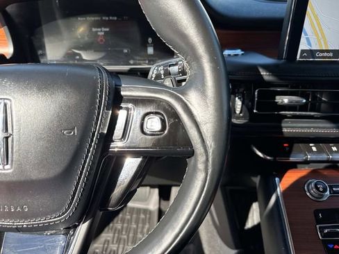 Used 2020 Lincoln Aviator Reserve image 24