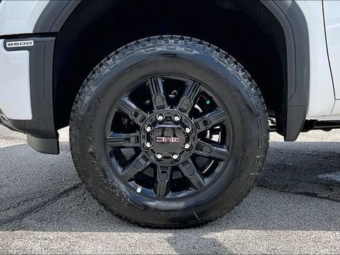 New 2026 GMC Sierra 2500 AT4 w/ Technology Package AWD/4WD image 12