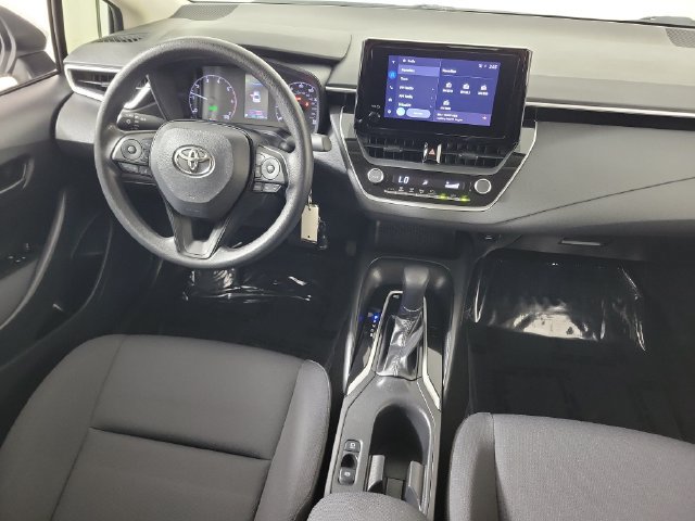 Used 2025 Toyota Corolla LE FWD image 15