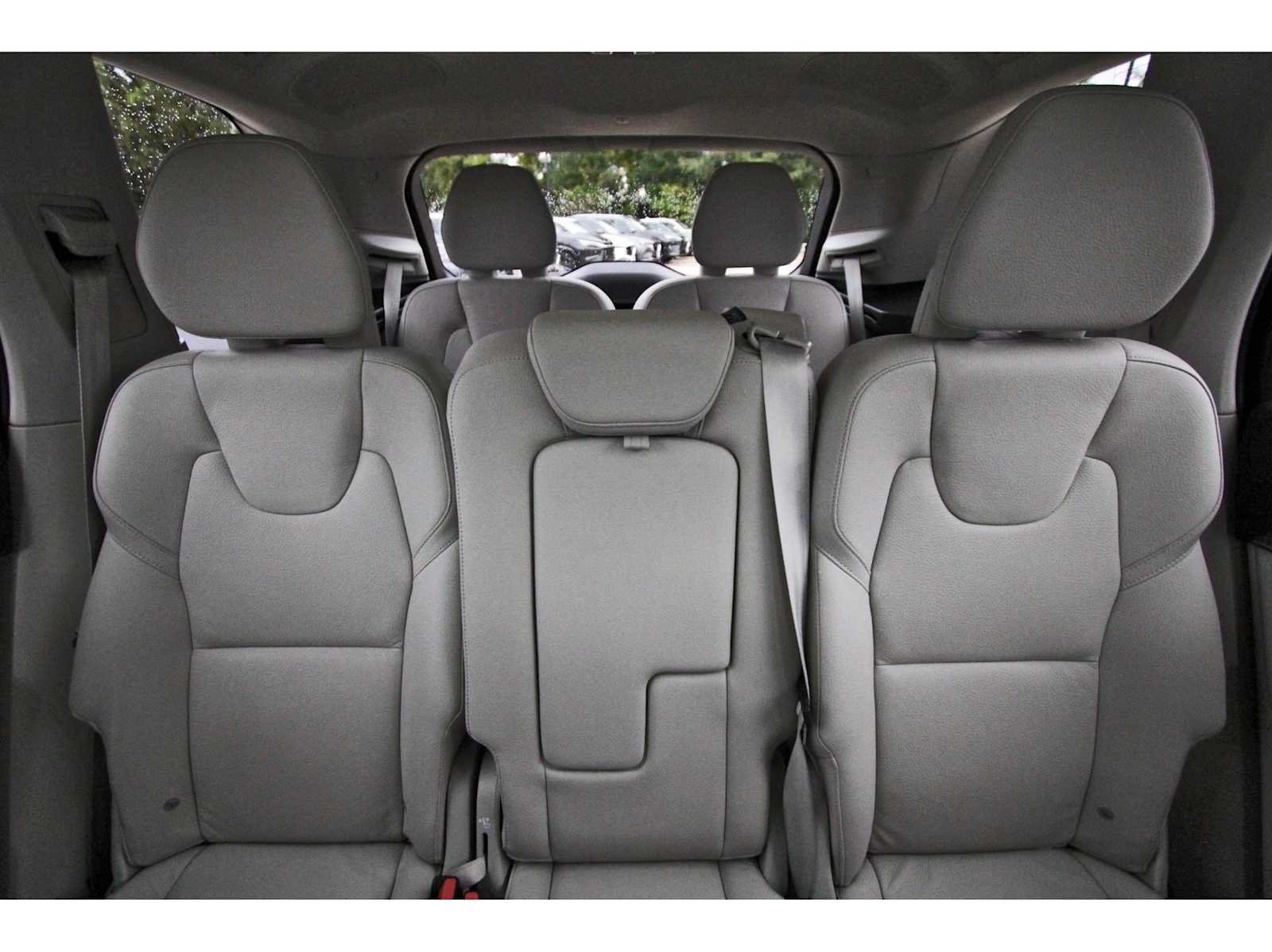 Used 2023 Volvo XC90 B6 Plus w/ Protection Package Premier AWD/4WD image 9