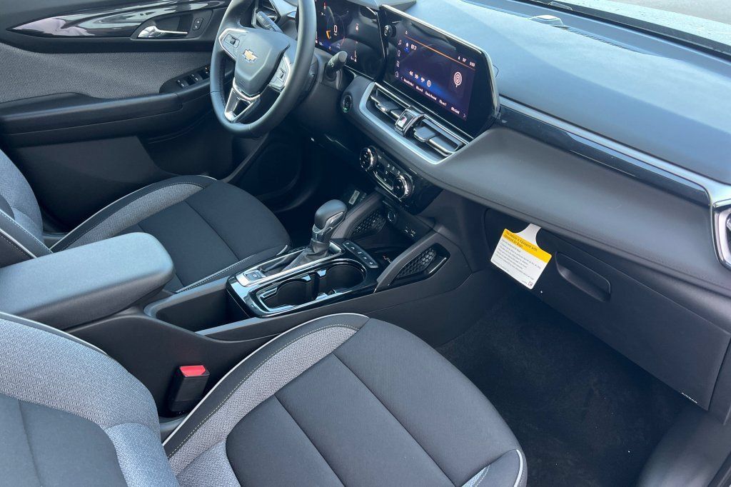 New 2026 Chevrolet TrailBlazer LT w/ Convenience Package FWD image 13