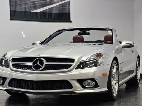 Used 2009 Mercedes-Benz SL 550 image 4