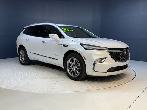 Used 2023 Buick Enclave Avenir image 6