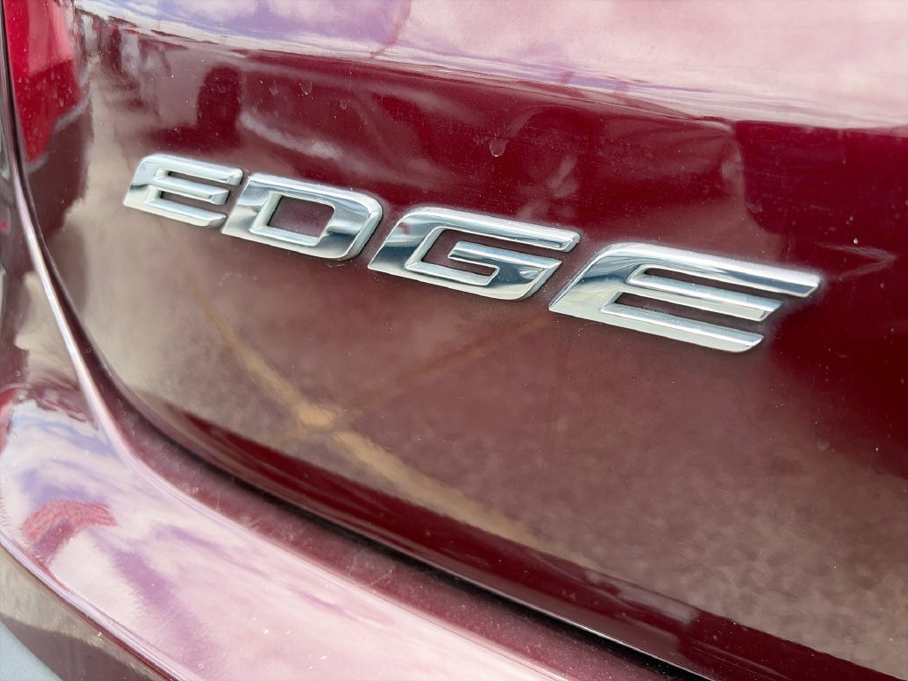 Used 2020 Ford Edge Titanium w/ Equipment Group 301A FWD image 38