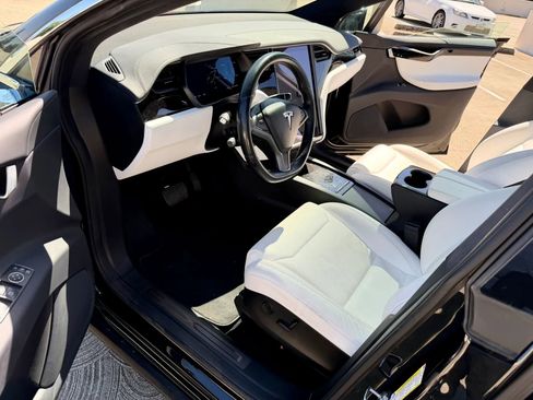 Used 2019 Tesla Model X 100D AWD/4WD image 24