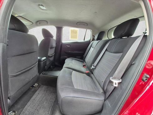 Used 2018 Nissan Leaf SV w/ SV Technology Package FWD image 18