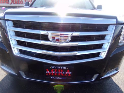 Used 2019 Cadillac Escalade ESV Luxury image 79