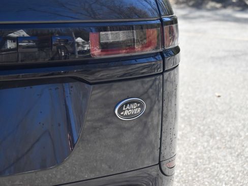 Used 2021 Land Rover Range Rover Velar R-Dynamic S image 18