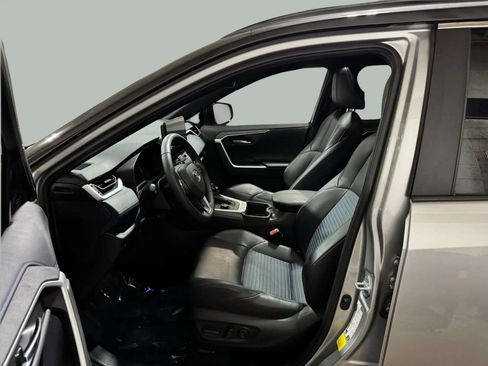 Used 2024 Toyota RAV4 XSE AWD/4WD image 5