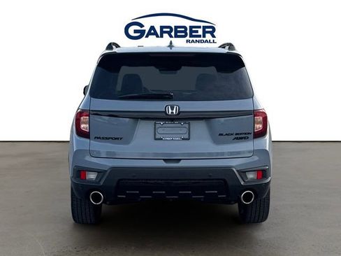 Used 2024 Honda Passport Black Edition image 4